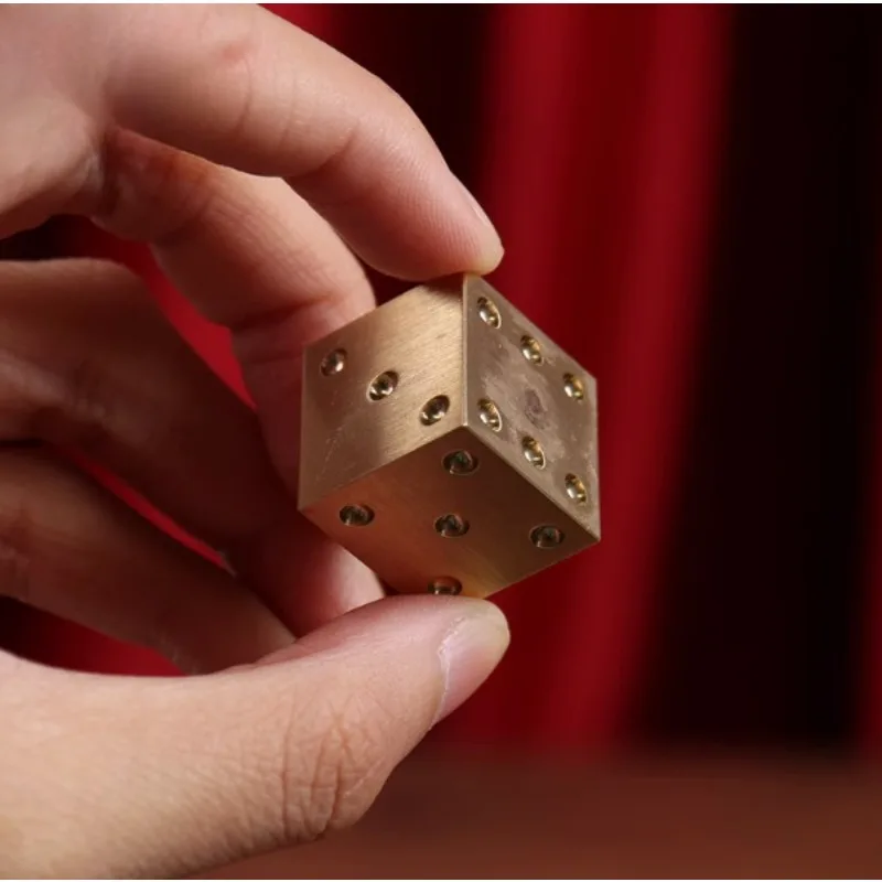 Super Mental Die (Brass) Magic Tricks Stage Close Up Magia Dice Number Prediction Magie Metalism Gimmick Prop Accessories Magica