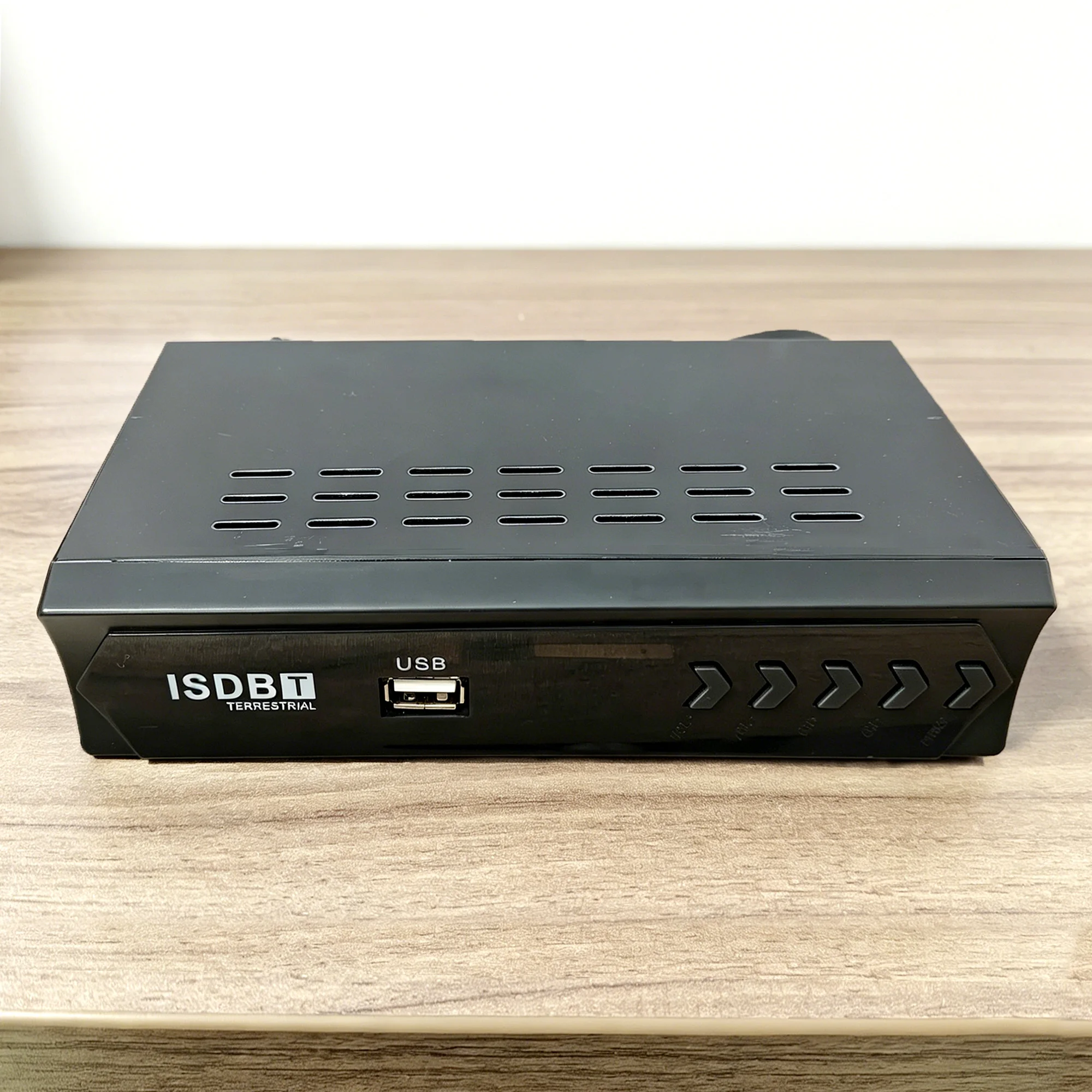 Digital Terrestrial Satellite TV Receiver ISDB-T High-Definition Digital Set-Top Box VHF/UHF TV Receptor Box 1080P H.264 MPEG-4