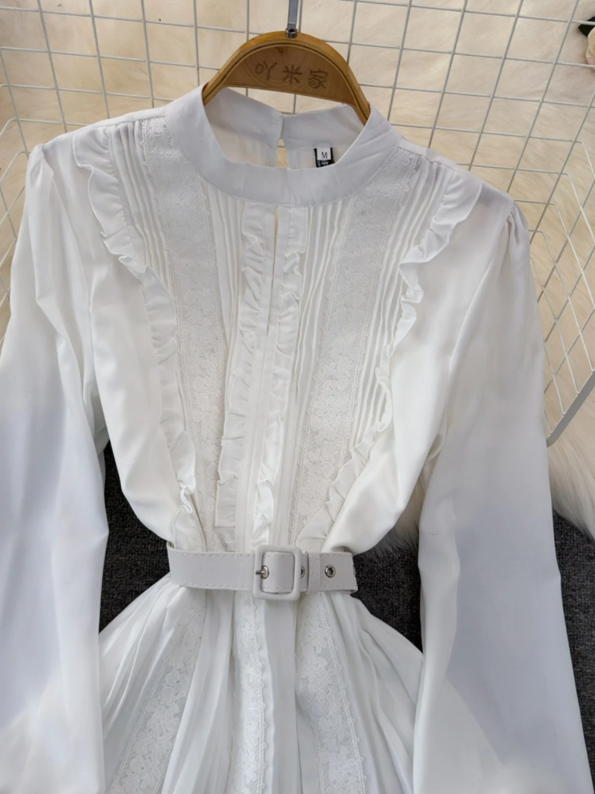 Imagem -03 - Camisa de Renda com Babados para Mulheres Design de Passarela Vestido Branco Manga Comprida Suporte Elegante Cinto de Linha Guarnição Plissada Feriado