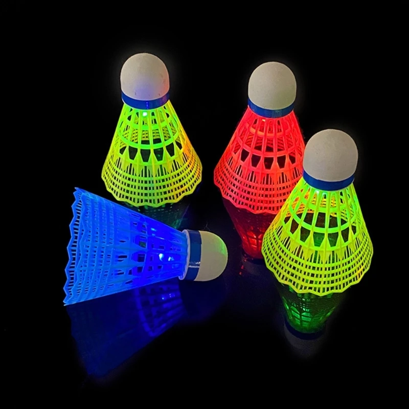 4 pezzi palline da badminton LED per allenamento Volani da badminton in nylon con illuminazione per uccellini per