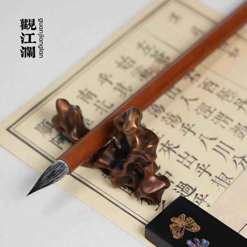 مسند أقلام نحاسي عتيق، حامل فرشاة الخط على الطراز العتيق وثقالة الورق المكتبية، ديكور مكتب الباحث الأدبي