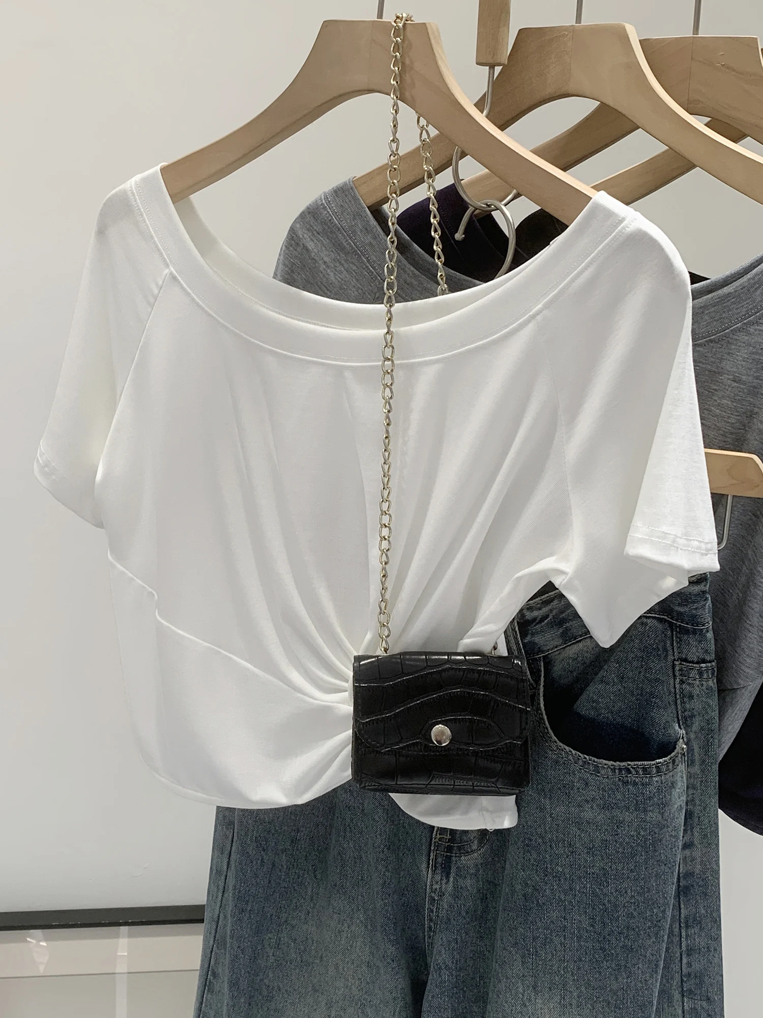 Korean Design Twist Shoulder round Neck Short Sleeve T-Shirt Women Summer New Style Short Length Top Skin-friendly Breathable