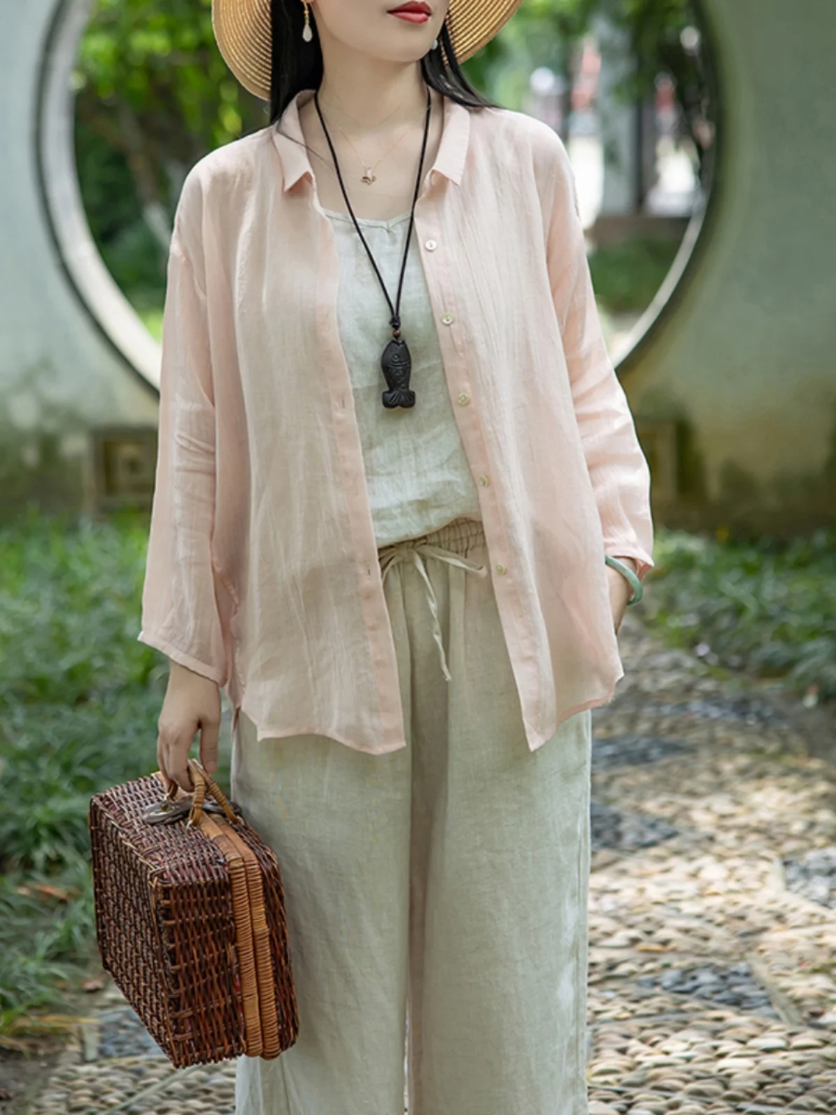 

Женская свободная блузка Nian Jiangnan с защитой от солнца, пуговицами и плиссировкой, однотонная, из льна, повседневная