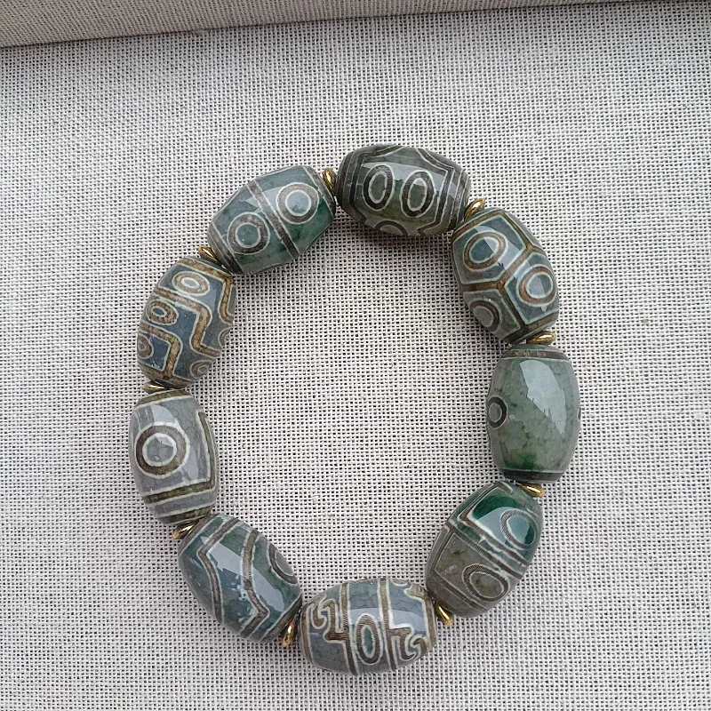 

Natural Tibetan Retro Exquisite Agate "Passepartout" Bracelet