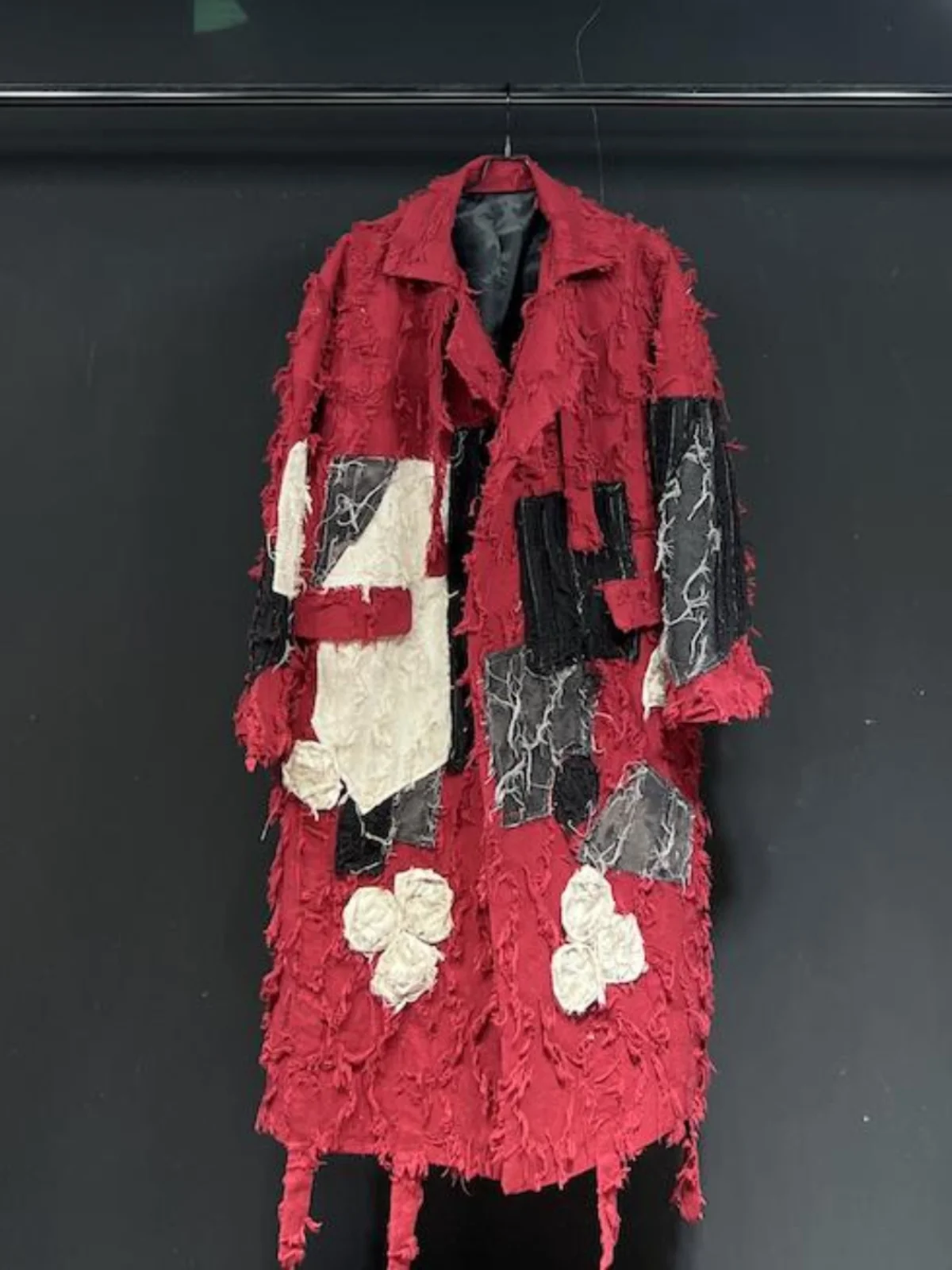 Unisex Long Original Single-Buttoned Red Rose Fashion Show Coat Autumn Loose Coat Men's Version Youth Popular Canvas Material