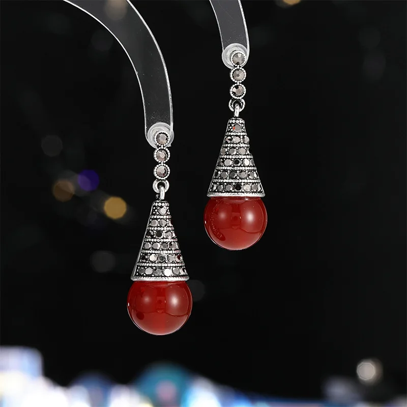 Ethnic style accessories, retro fashion, court style, long and exquisite earrings, versatile red earrings