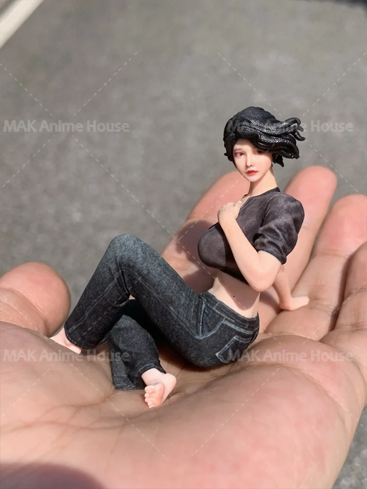 

Exquisite Facial Painted 1/16 1/18 1/12 In The Wind Sitting Posture Beautiful Woman Figure Model Scene Creative Toys