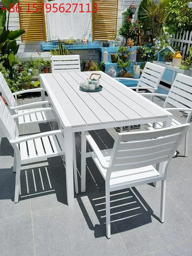 

Комплект уличной мебели для виллы: стол и стулья из алюминиевого сплава и искусственного дерева для балкона и двора