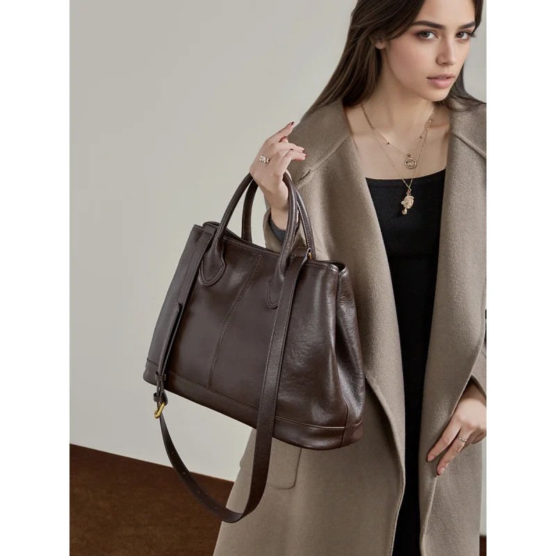 

Genuine leather-border new versatile handbag, large-capacity women's bag, fashionable shoulder bag, high-end
