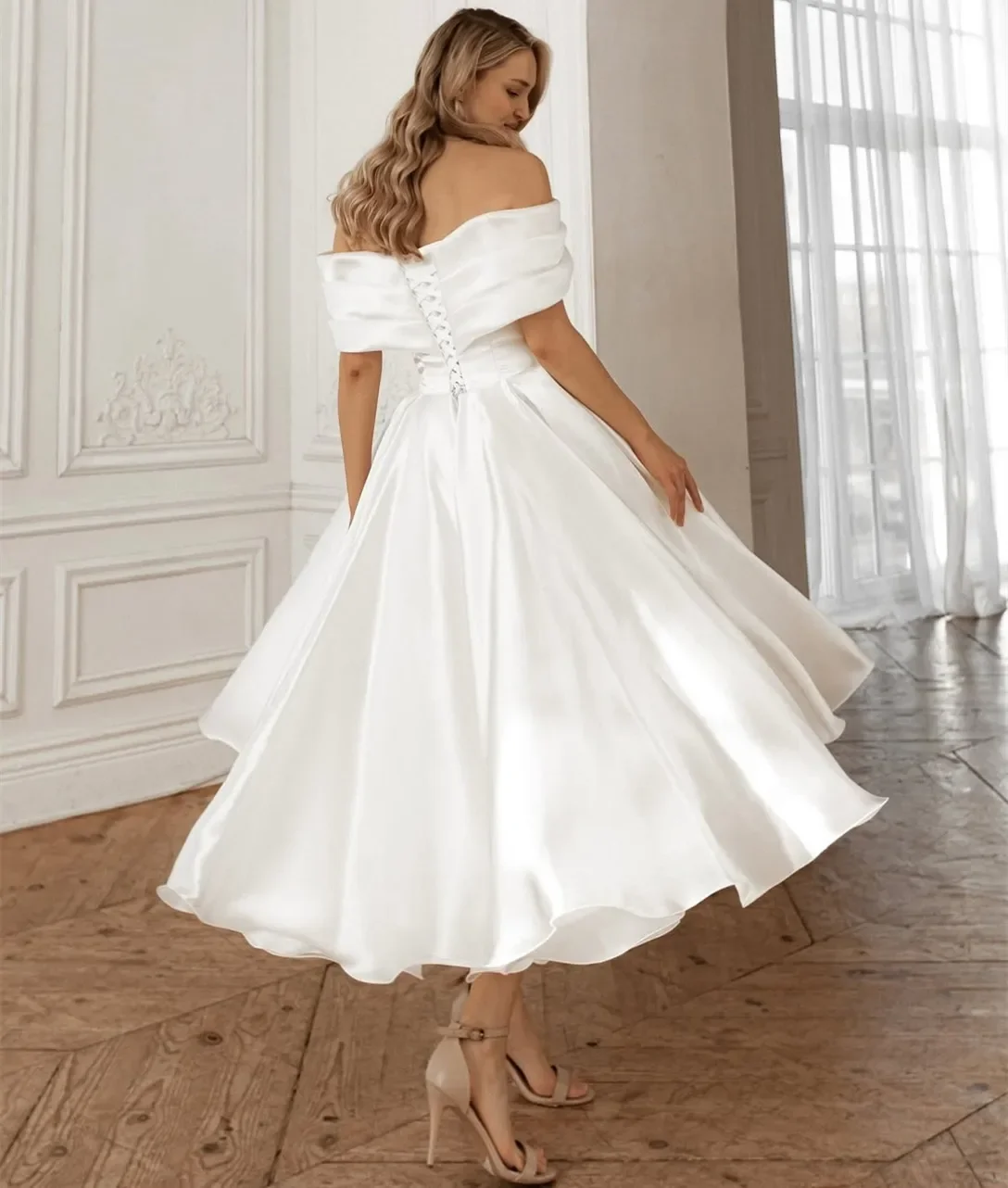 Maßgeschneidertes 2026 Einfaches Satin-Brautkleid in Weiß mit Plissee, Schulterfreies A-Linien-Design, Wadenlange Hochzeitskleider Vestido De Noiva – Detail 4