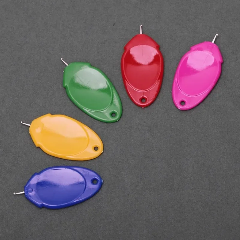 ‌"Needle Threader for Sewing Machine - Quick Threading Tool | Easy Needle Installation Accessory | Handy Sewing Helper"