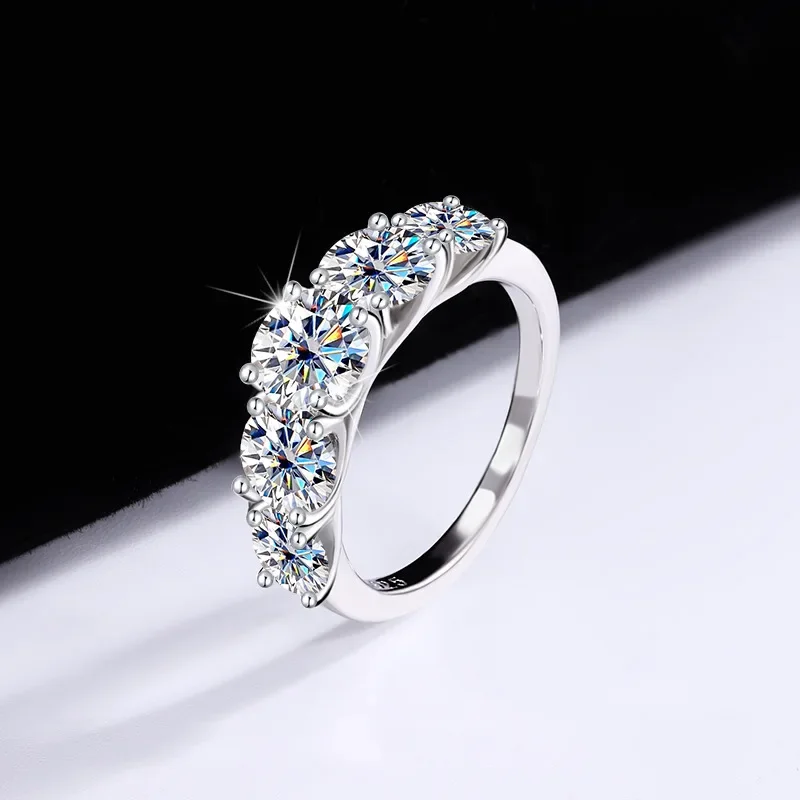 Super Luxury 18K White Gold Ring intarsio Sparkling 5pcs Diamonds In All 5 Carat VVS1 D Color Moissanite fedi nuziali per le donne