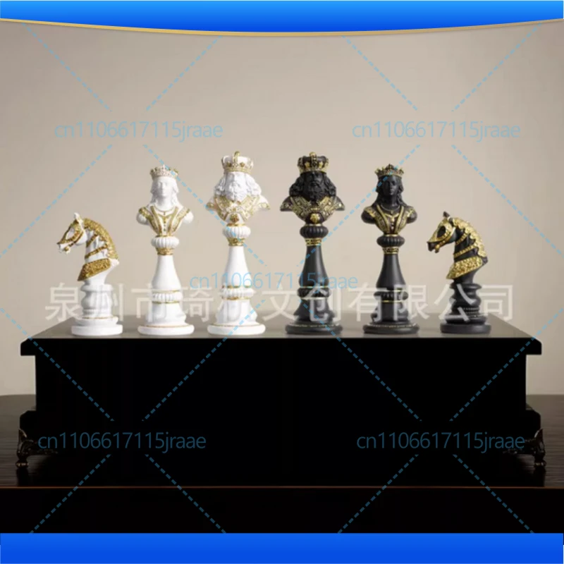 Resin Handicraft Chess Golden King Abstract Portrait Sculpture Chess Piece Decorative Figurines Room Decoration Accessories