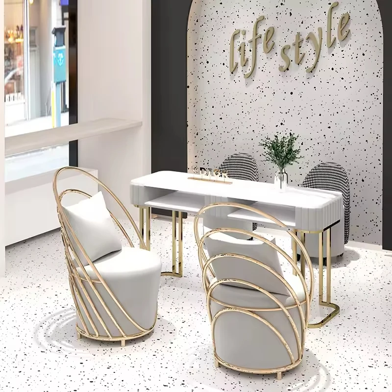 Beauty Nail Desk Table Traditional Nail Technician Table And Chairs Golden Manicure Table