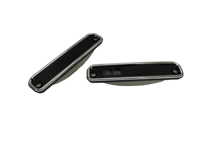 

Black Lens With Chrome Trim Side Marker Light For Chevrolet Blazer Suburban Pickup Truck / GMC Jimmy Suburban Pickup Truck 73-80