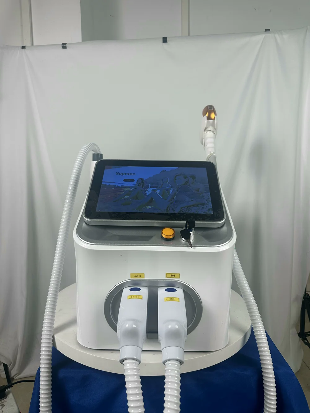 Commercial Grade 2 In 1 4 Wavelength Diode Laser Pico Laser Machine Permanent Hair Tattoo Removal Device For Spa