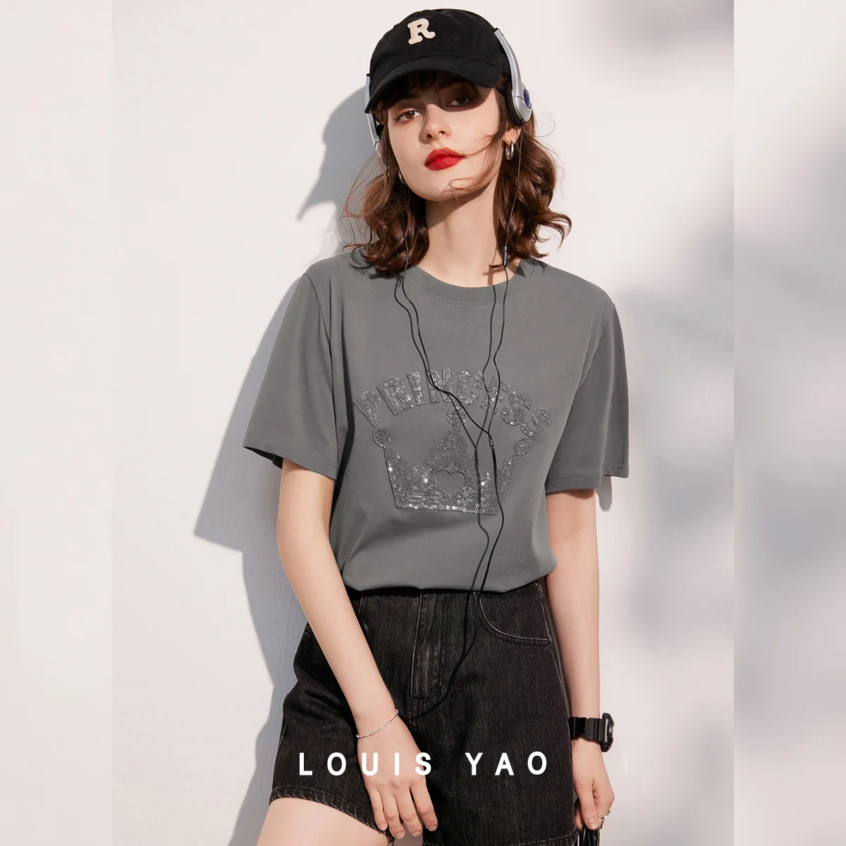 

LOUIS YAO Round Neck 100% Cotton T-shirt 2025 Summer Fashionable Simple Fun Letter Embroidered Short Sleeve Women's T-shirt