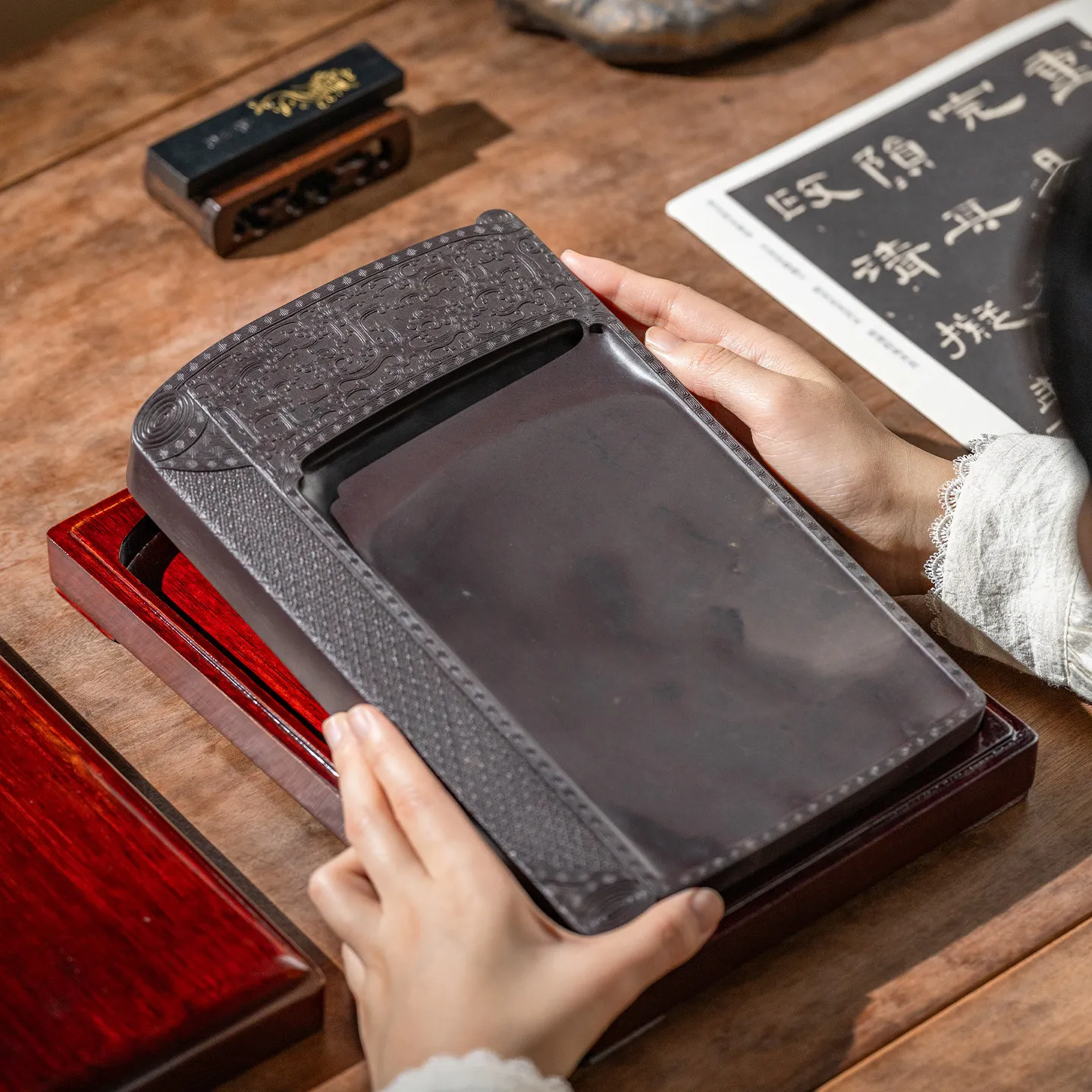 High-end and high-end Seiko is oversized, the size is super thick and ten-inch square, the four treasures of the study