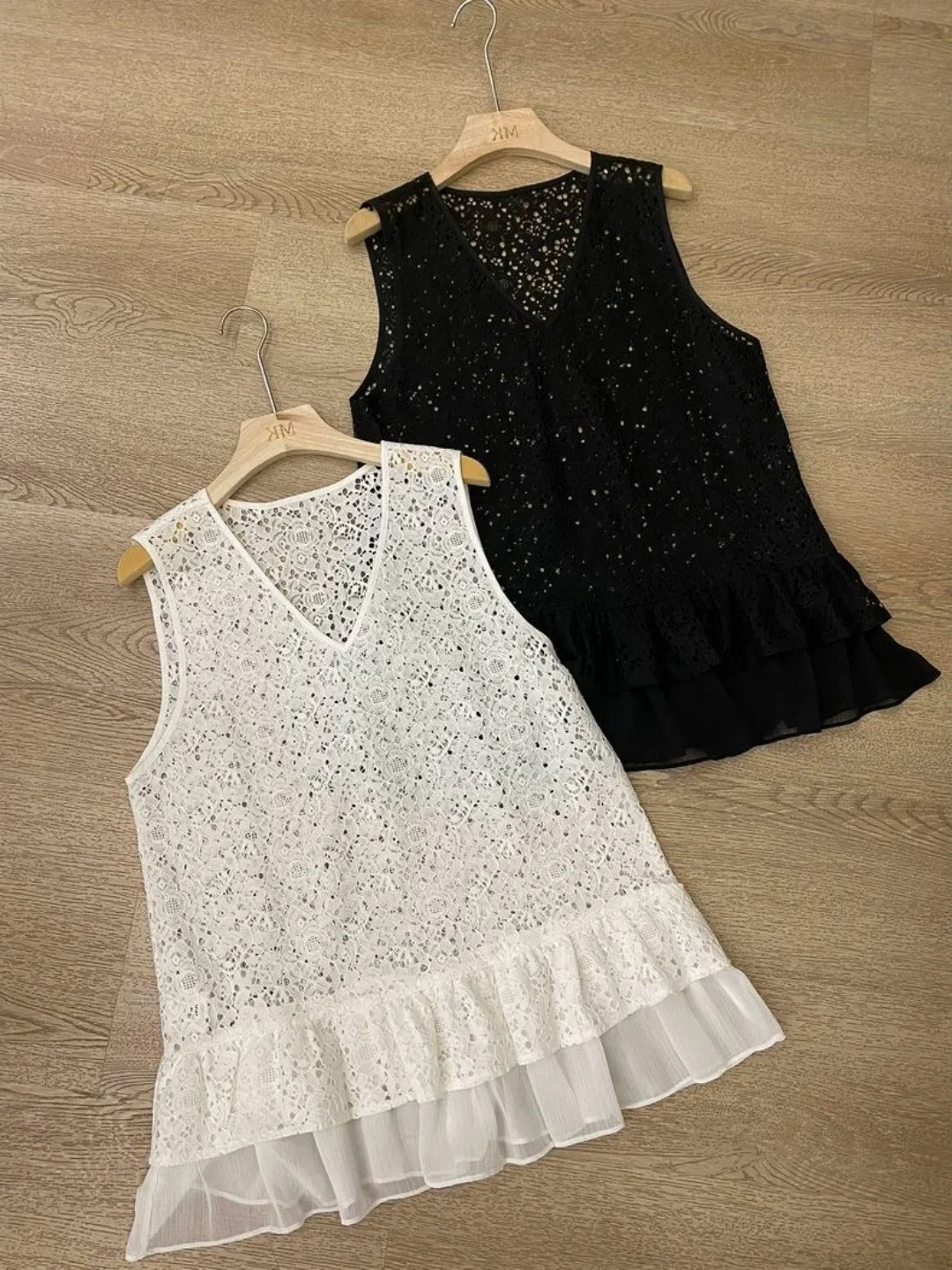 plus Size Lace Hollow out V-Neck Sleeveless Vest Women's Slimming Outerwear Top Casual Style Bell  Splicing Summer Clothes