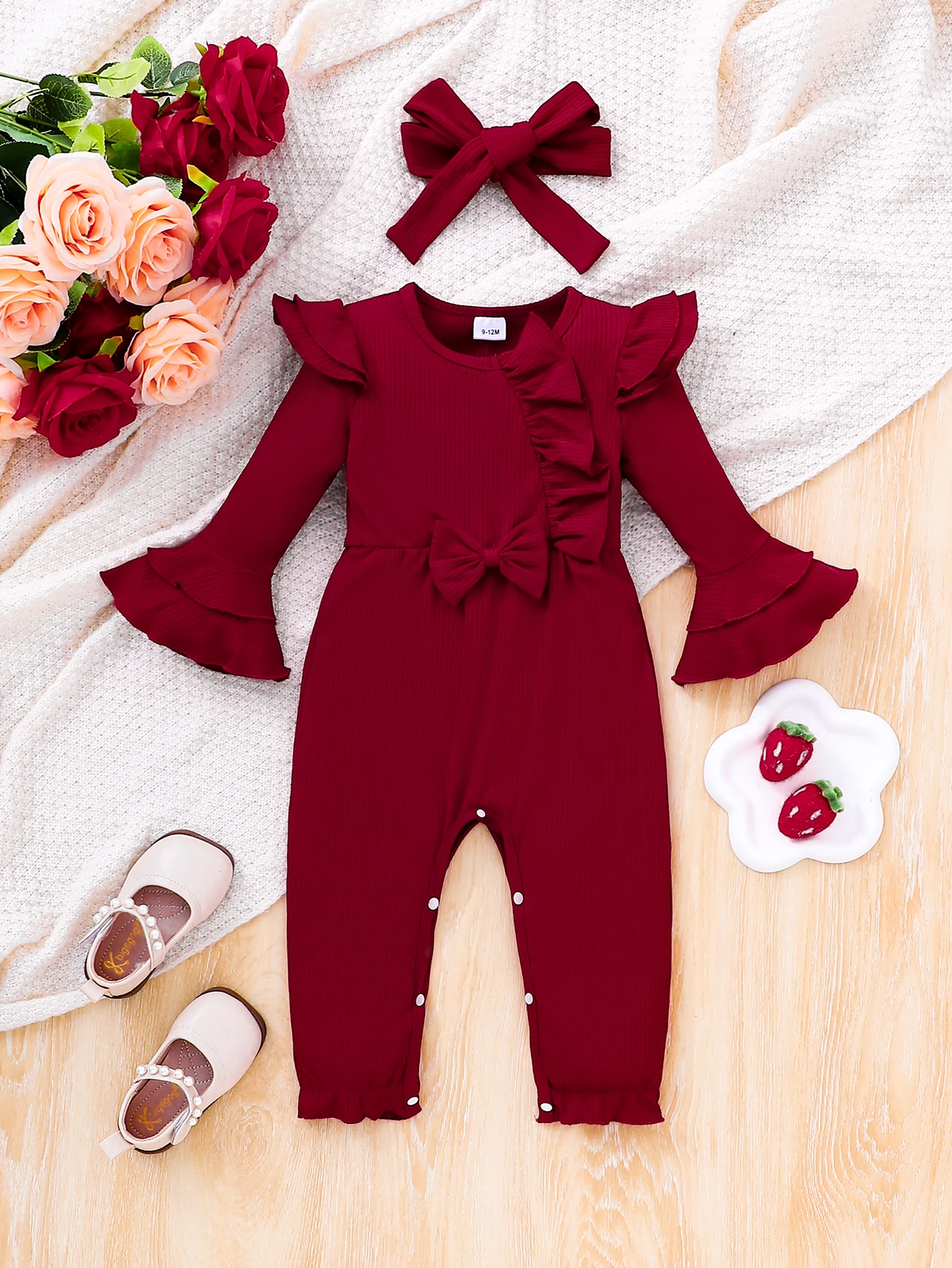 

Spring Autumn Pink Baby Girl Romper with Ruffle Sleeves And Headscarf for Infants And Toddlers