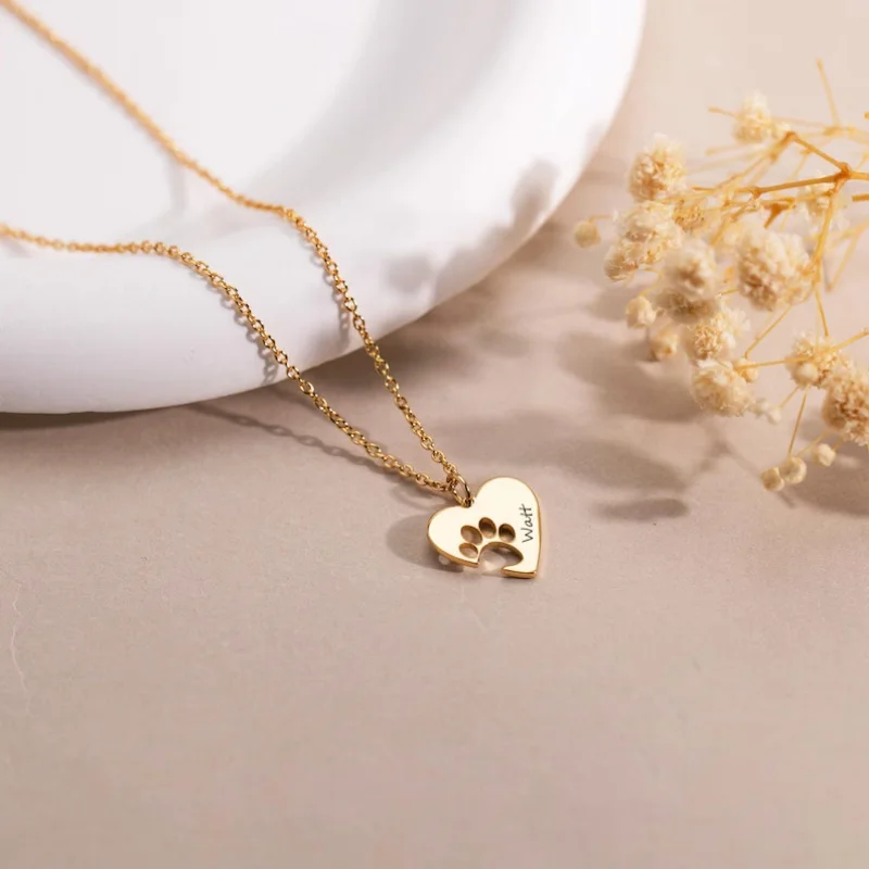 Customized Name Tag Hollowed Out Cat And Dog Personalized Paw Print  Necklace Stainlesss Steel Heart-Shaped Jewelry Fashion Gift