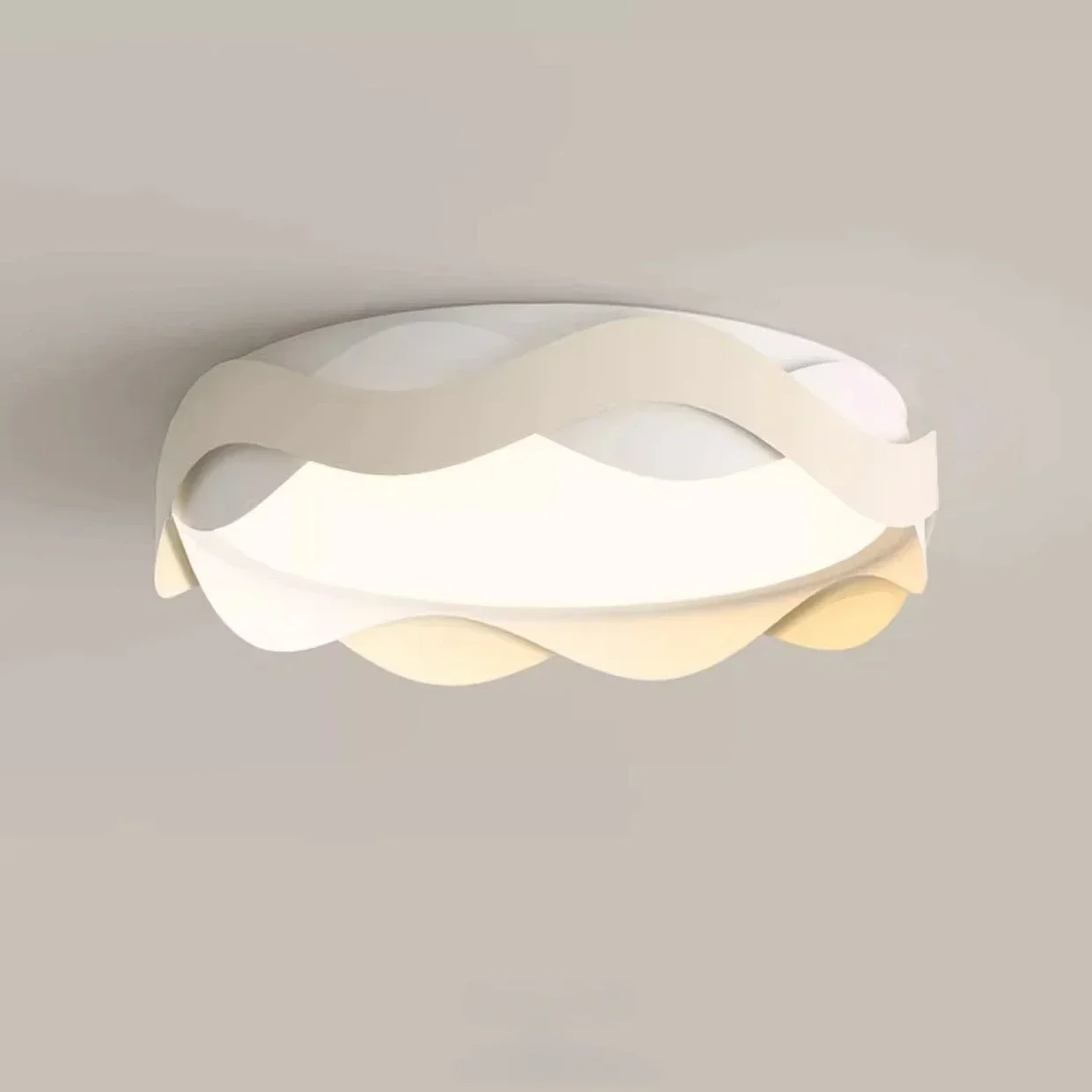 

GHEUVNJ Cream style Nordic minimalist new high-end master bedroom light modern, simple and creative wave bedroom ceiling light