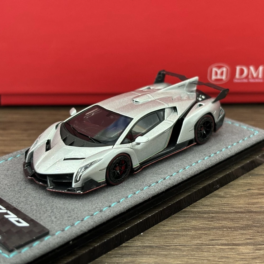 Existencias DMH 1/64 Veneno, modelo de coche de resina de cinco colores en regalo de colección 2025