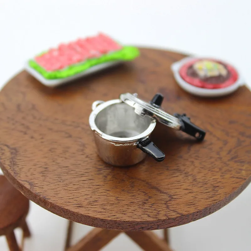 Dollhouse Mini Pressure Cooker Model Simulation Kitchen Food Scene Miniature Ornament Doll House Accessories Decoration