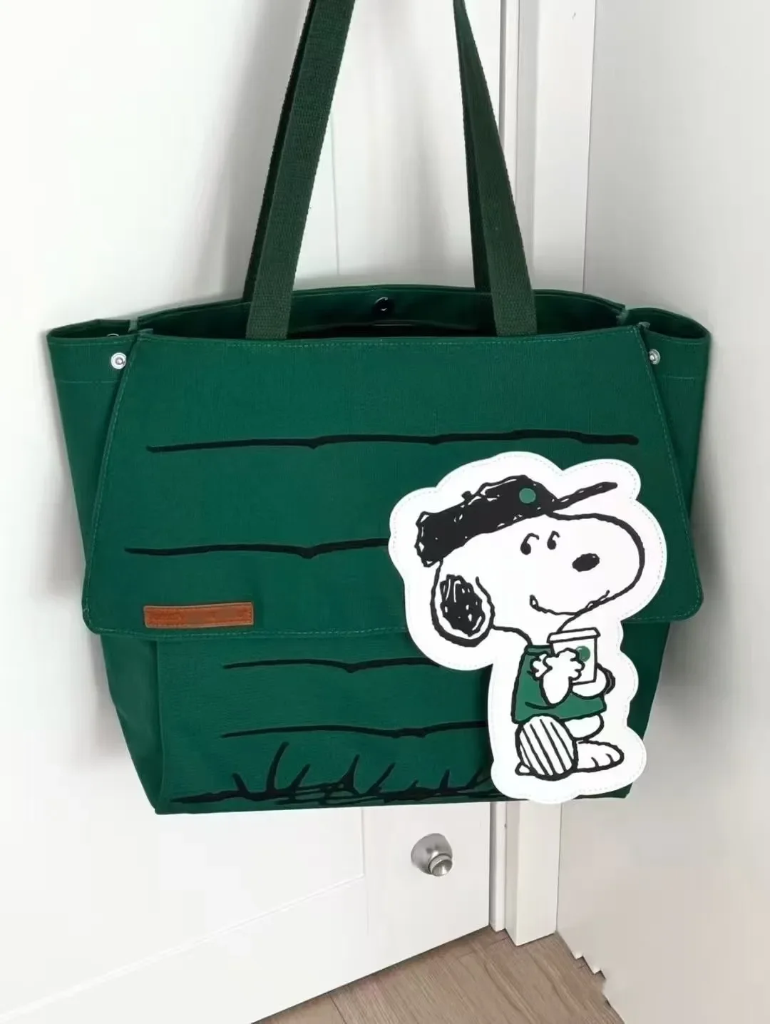 2026 Snoopy Große Kapazität Bedruckte Casual Lazy Style Frische Kleine Tragetasche Mädchen Reise-Schultertasche Neujahrsgeschenk – Detail 6