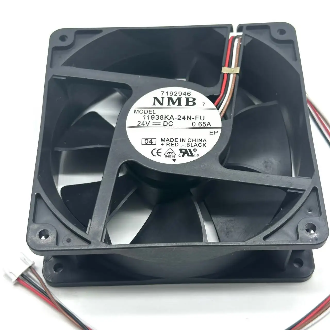 NMB 11938KA-24N-FU 04 DC 24V 0.65A 120x120x38mm Ventilador de refrigeración de servidor de 4 cables