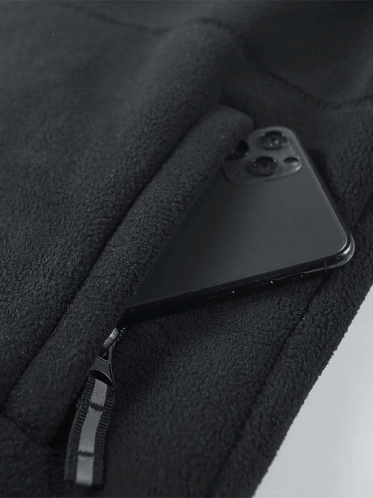 سحاب من الصوف الأسود - سترة بغطاء للرأس مع علم نرويجي وتطريز "نرويج الخارجية".