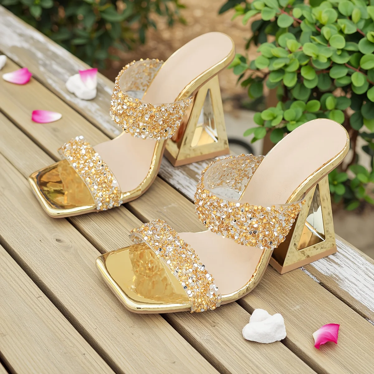 Sandalias de tacón alto con lentejuelas doradas para mujer
