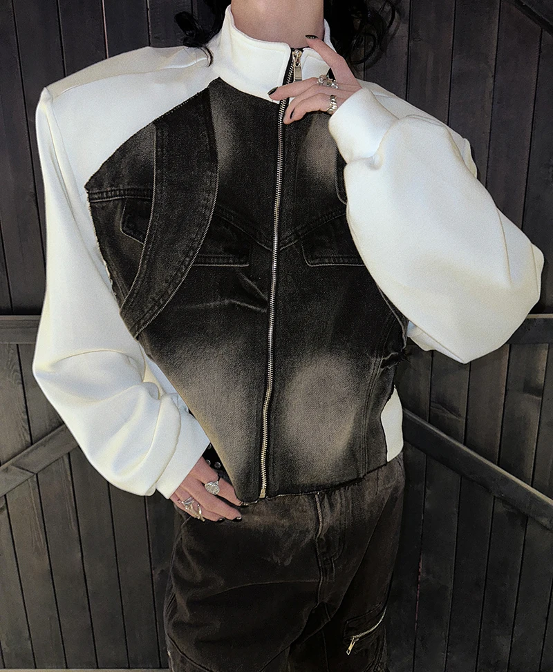 سترات رجالية عصرية 2025 شتاء جديد على الطراز الأمريكي سترات مريحة فضفاضة من قماش الدنيم بألوان متباينة وسيم وأكمام طويلة معاطف علوية