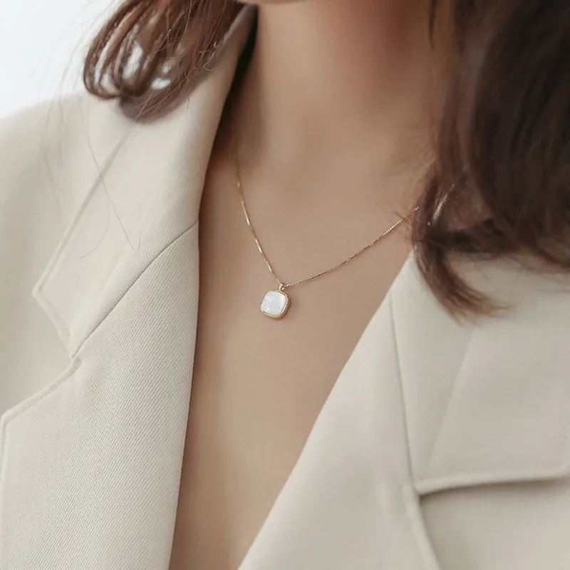 ANENJERY Srebrny kwadratowy naszyjnik z fritillary dla kobiet Prosty temperament Ins Chain Niche Jewelry — zdjęcie 7
