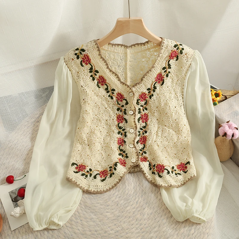 Boring Honey Hollow Out Flower Embroidery Women's T-Shirt V-Neck Wavy-Edge Blouses Retro Single-Breasted Short Tops Women