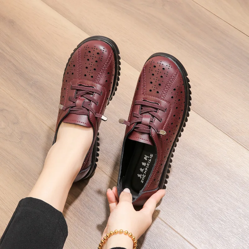 Women Summer Vintage Leather Flat Shoes 2023 New Ladies Breathable Hollow Loafers Female Leather Sandals Mom Zapatos Mujer