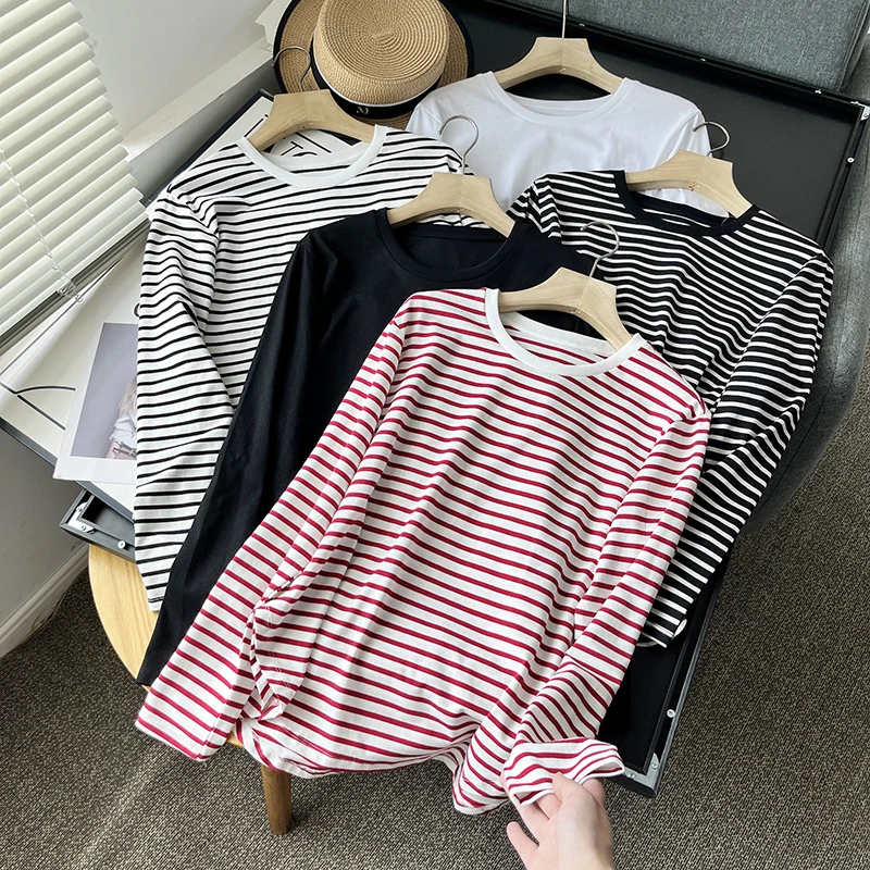 Lässiges, langes, gestreiftes T-Shirt aus Baumwolle von Sve, Farbe Blo Design, klassisches SLE für junge Frauen, Pendeln, Faion