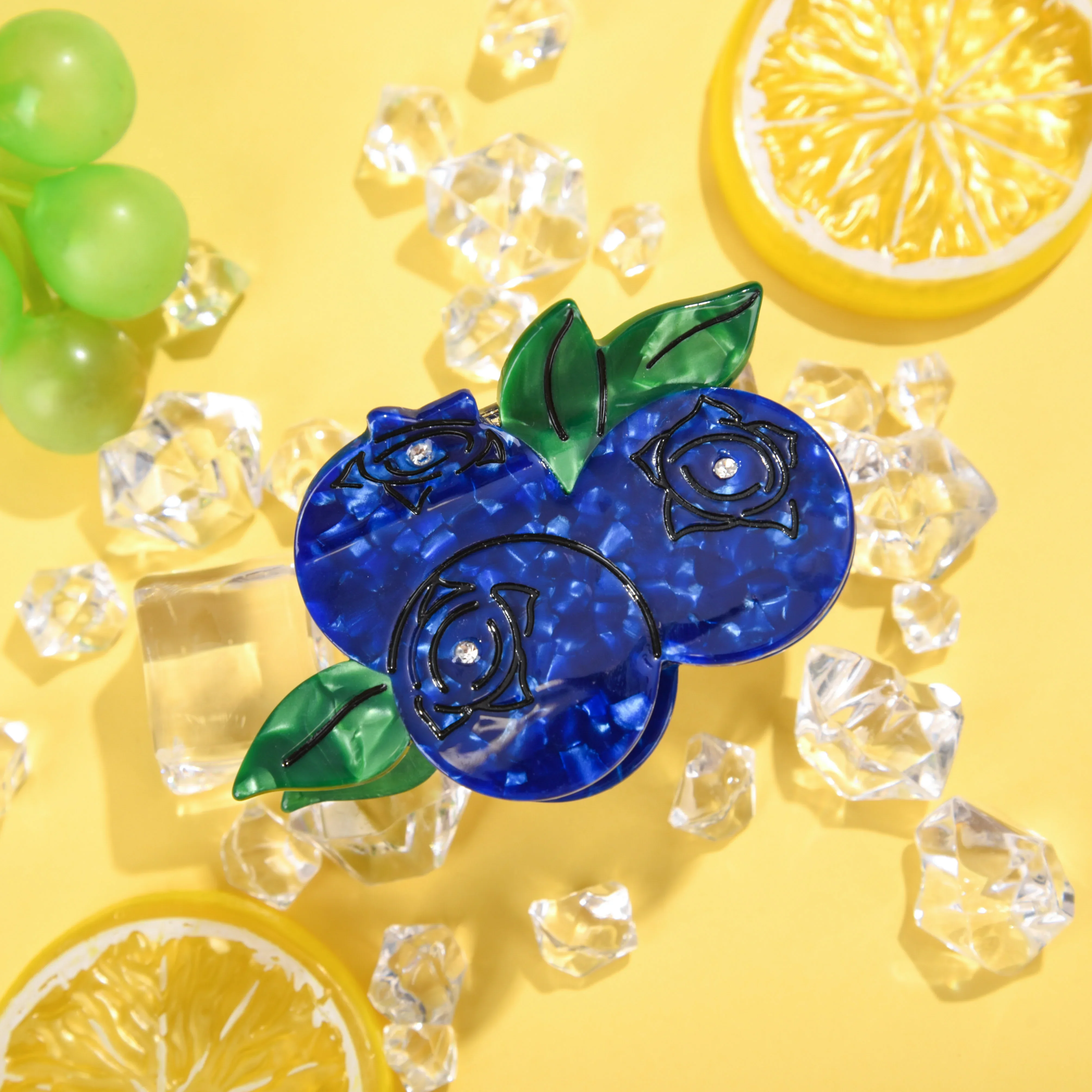 

New Fruit Series Blueberry Claw Clip Acetate Rhinestone Fresh Hair Claw Cool Summer Hair Clips Hair Accessories for Women Girls