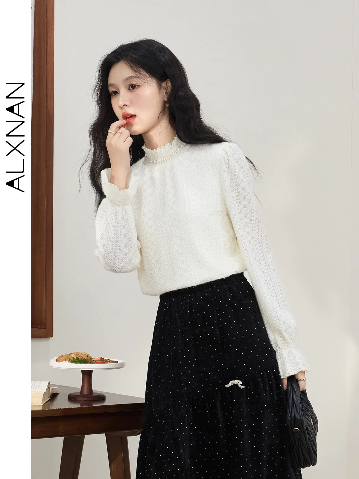 

ALXNAN Women's Knitted Sweater Ruffled O-neck Cuff Lace Patchwork 2025 Autumn Winter Warm Commuter Inner Clothing L51610