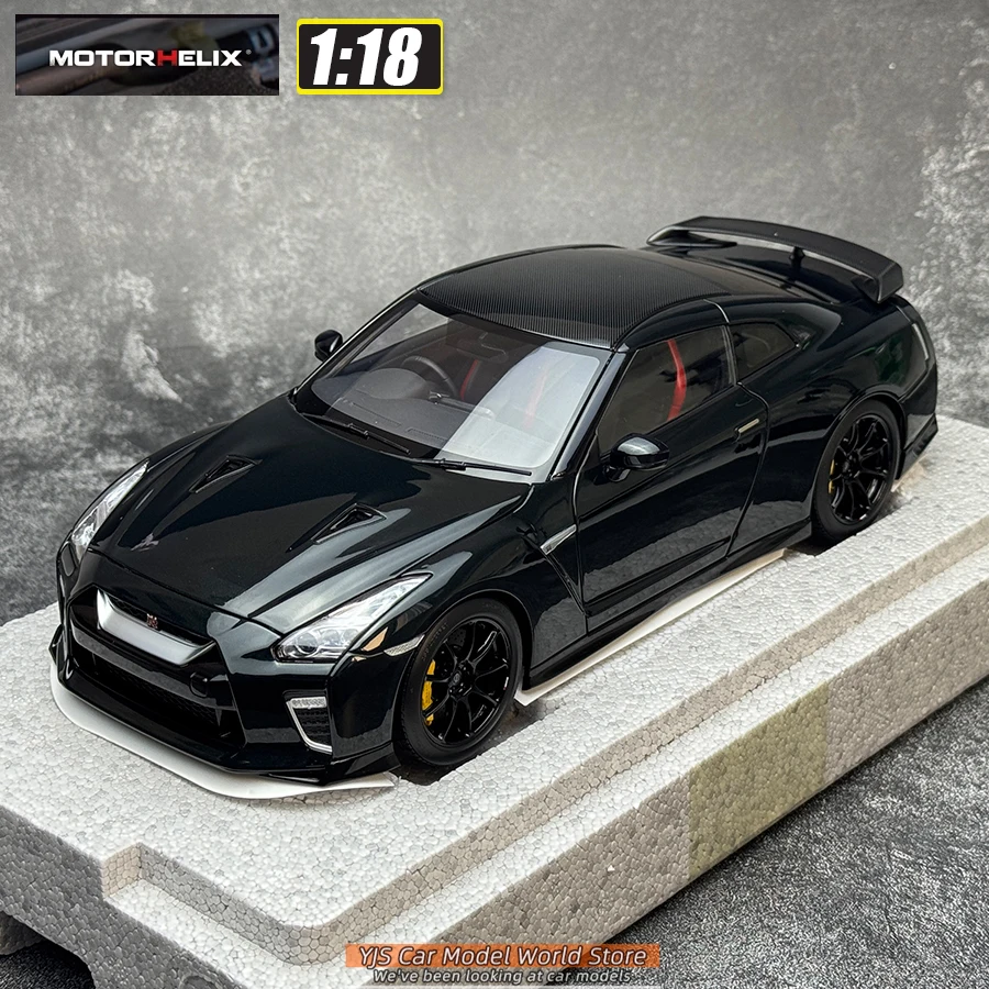 Motorhelix 1:18 Nissan R35 Track Edition Engineered By NISMO T-Spec 2022 car model Metal static display festive gift collection