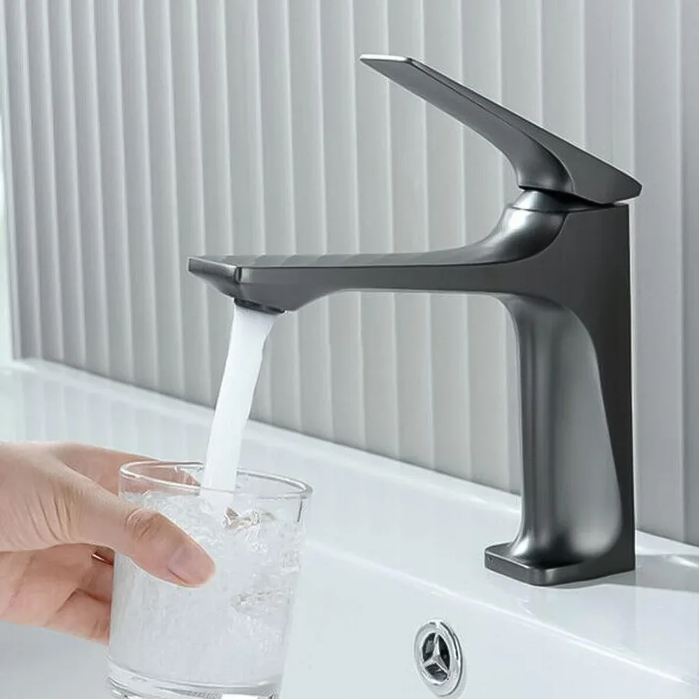 

Bathroom Sink Faucet Single Handle Deck Mounted Wash Basin Water Tap Hot And Cold Mixer Basin Sink Faucet