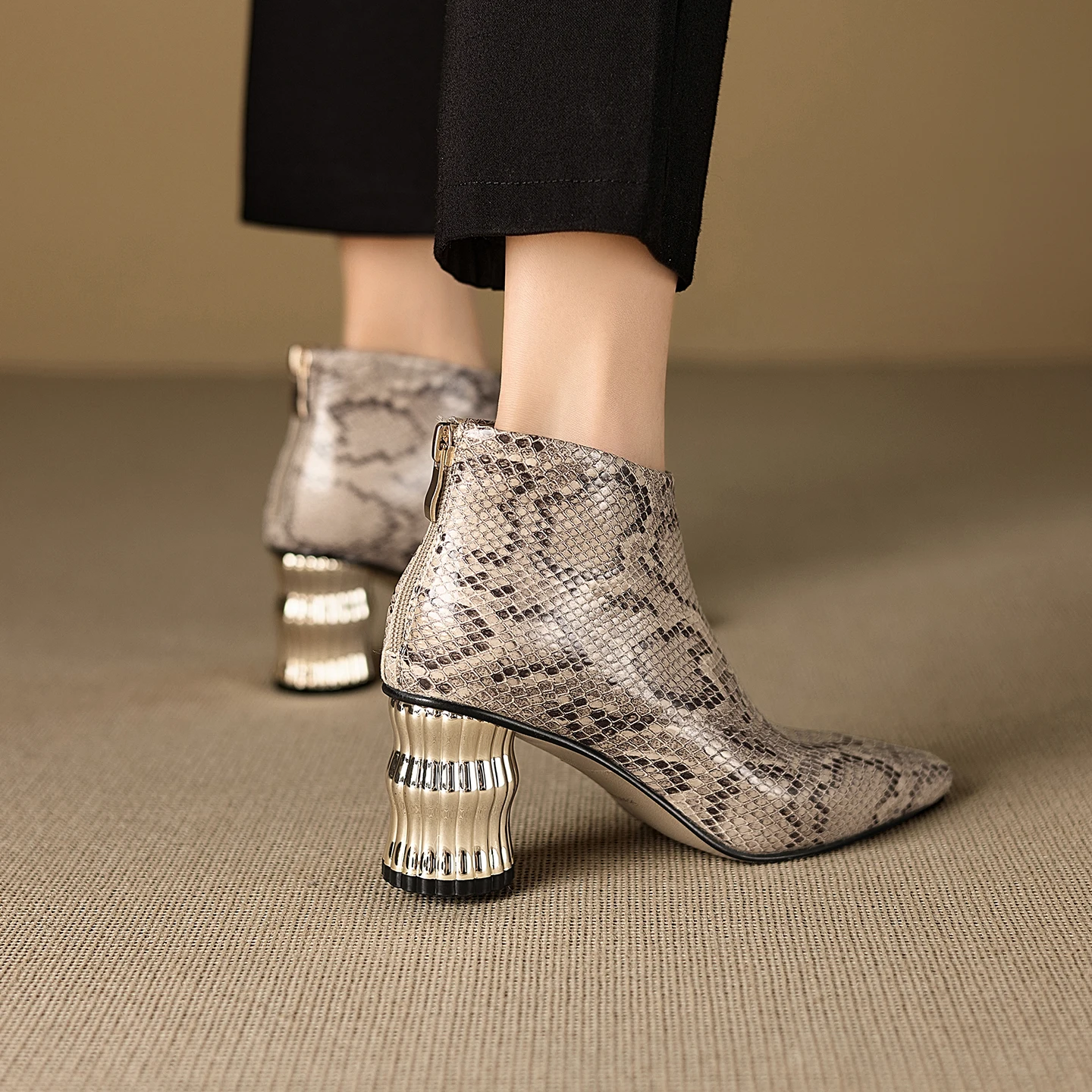 2025 New Women Shoes Genuine Leather High Heels Zipper Chelsea Boots Autumn Winter Snake Pattern Square Toe Slip-On Ankle Boots