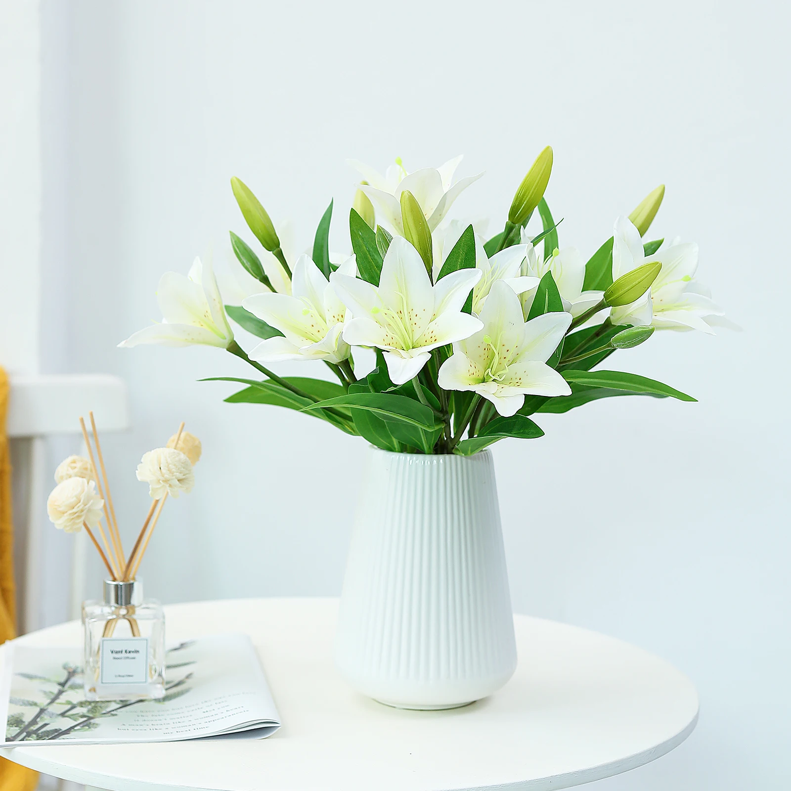 

5pcs 50cm/19.6" Artificial Lily Plastic Flowers Bouquet Real Touch Flore Flower Arrangement Home Wedding Table Centerpiece Decor