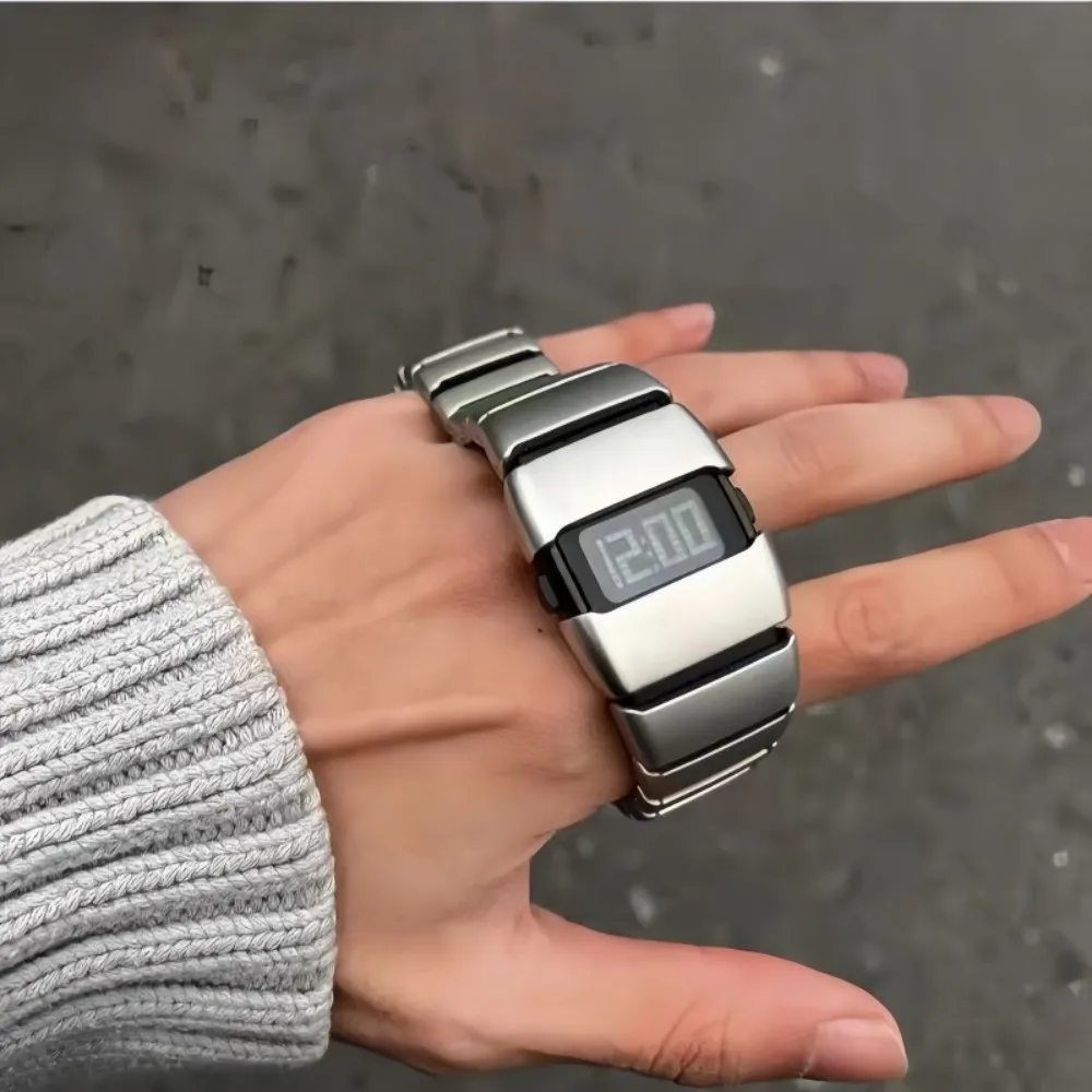 Plastic LED Electronic Watch Stainless Steel Digital Sports Watch Unique Lightweight Wristwatch Sports Activities