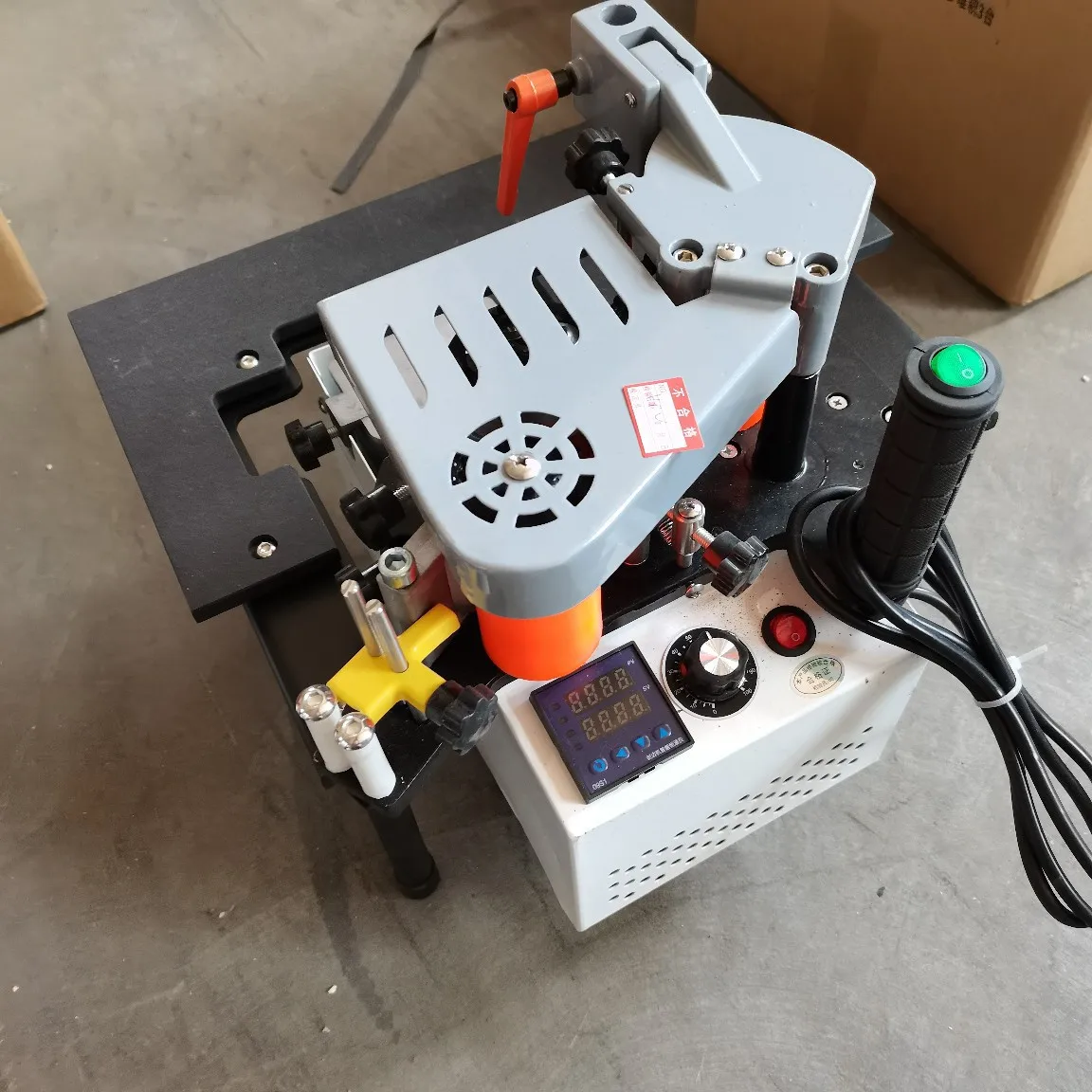 Automatic Edge Bander Manual Wood-Based Panel 90 Degree Edge Banding Wood Crusher Router Shaving Machine