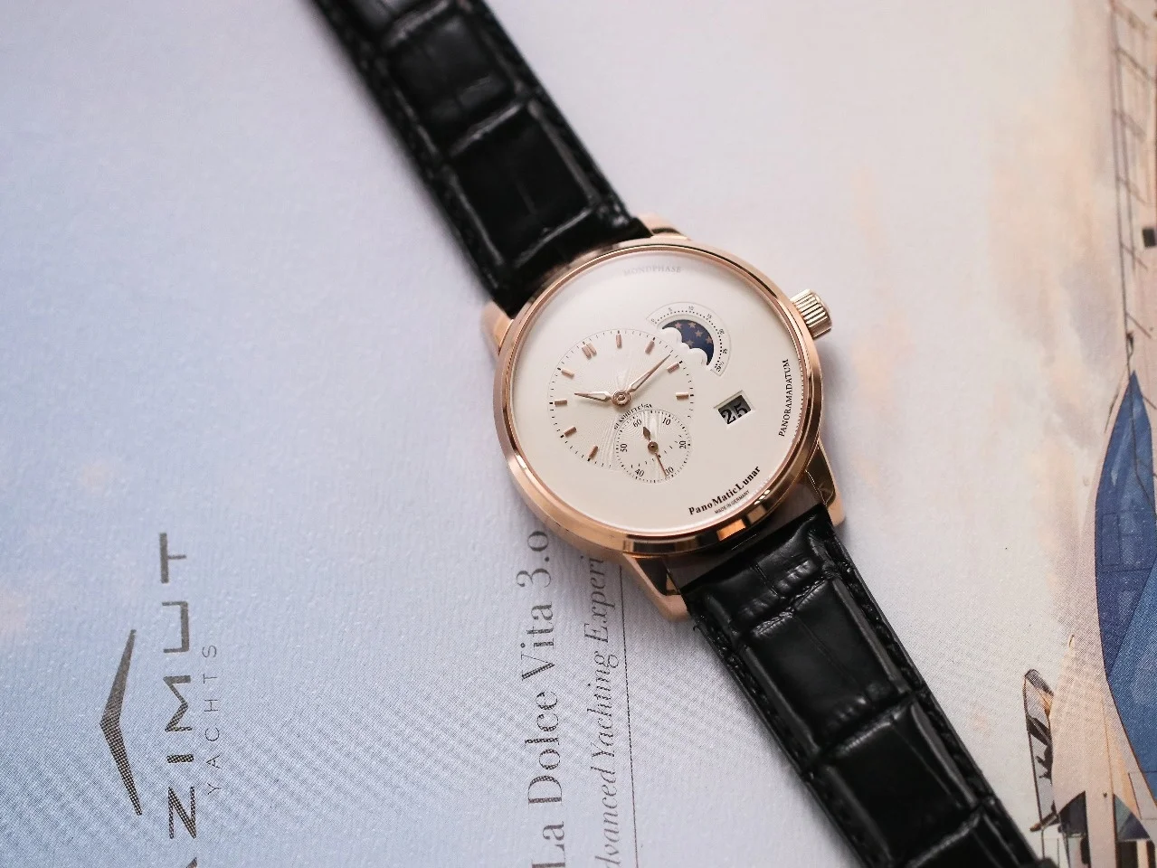 

Private custom high-end 40mm original large calendar eccentric watch
