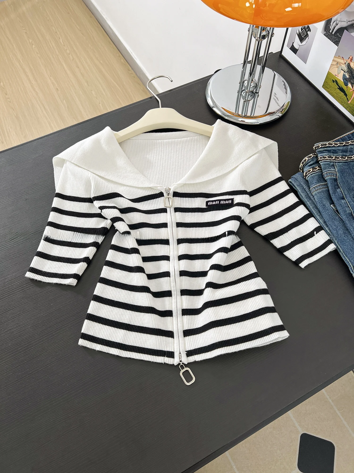 

Повседневный вязаный топ на молнии, темно-синий воротник, цвет, полосатый узор, женское модное летнее новое поступление, антивозрастное