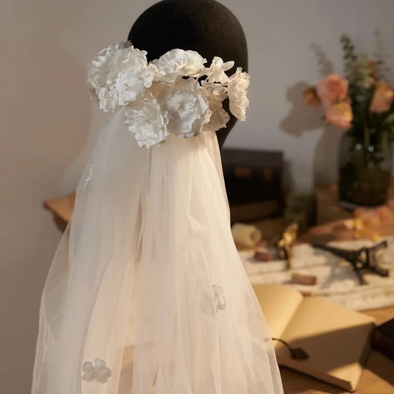 Layers of Flowers Satin Bud Gradient Hair Comb Floral Veil Hard Yarn Modeling Wedding Head Jewelry