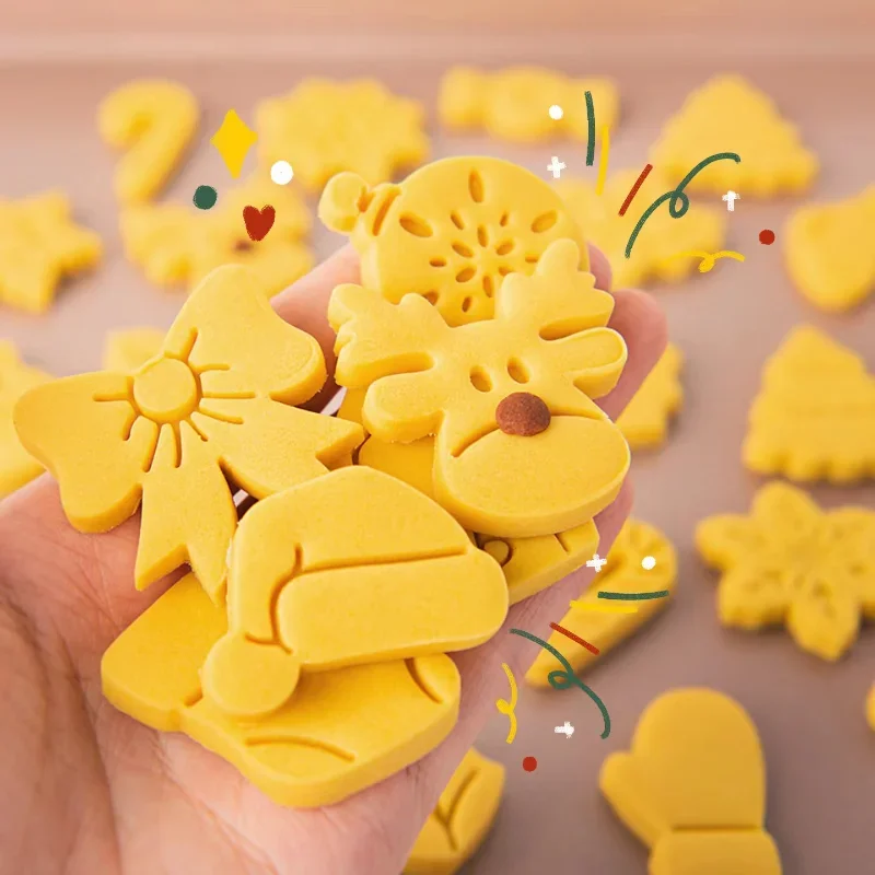 Mini Christmas Cookie Cutter Cartoon Xmas Hat Holly Leaf Snowflake Bowknot Fondant Stamp New Year Handmade Biscuit Cutter Mold