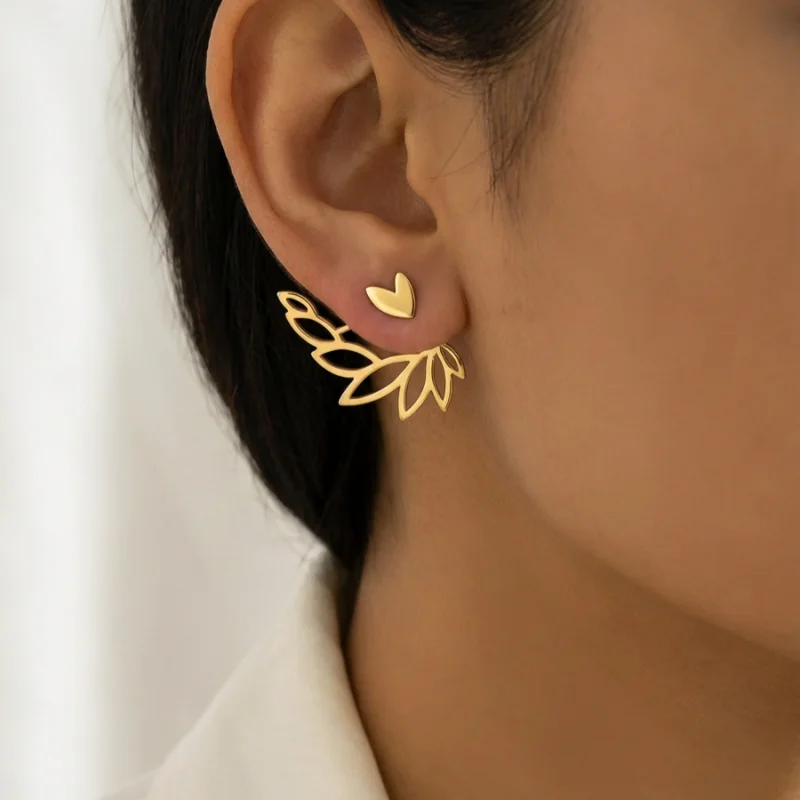 1 pair of hollowed out peacock earrings with hanging earrings, paired with hollowed out flower shaped earrings